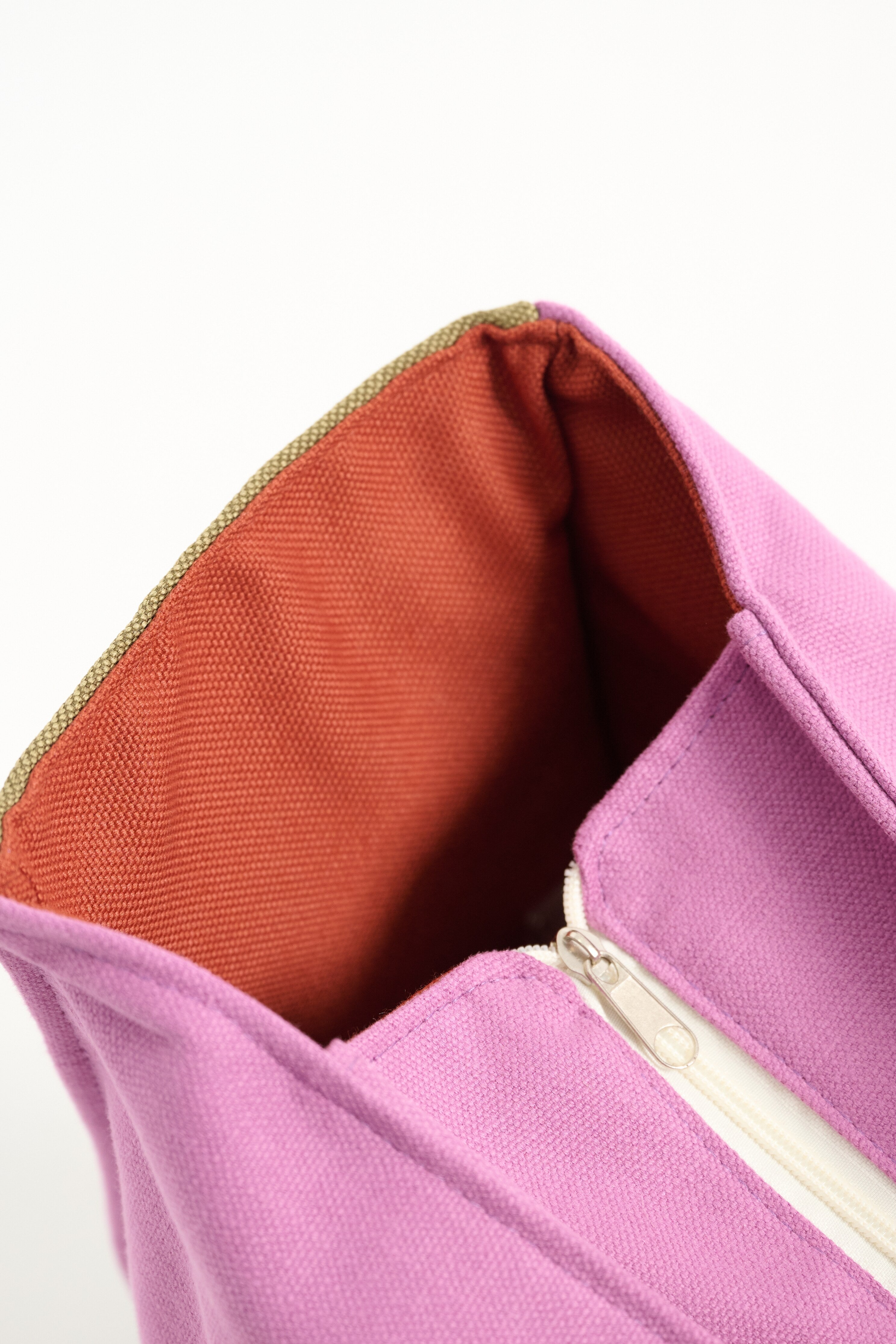 The Oversized Aprox bag in lilac