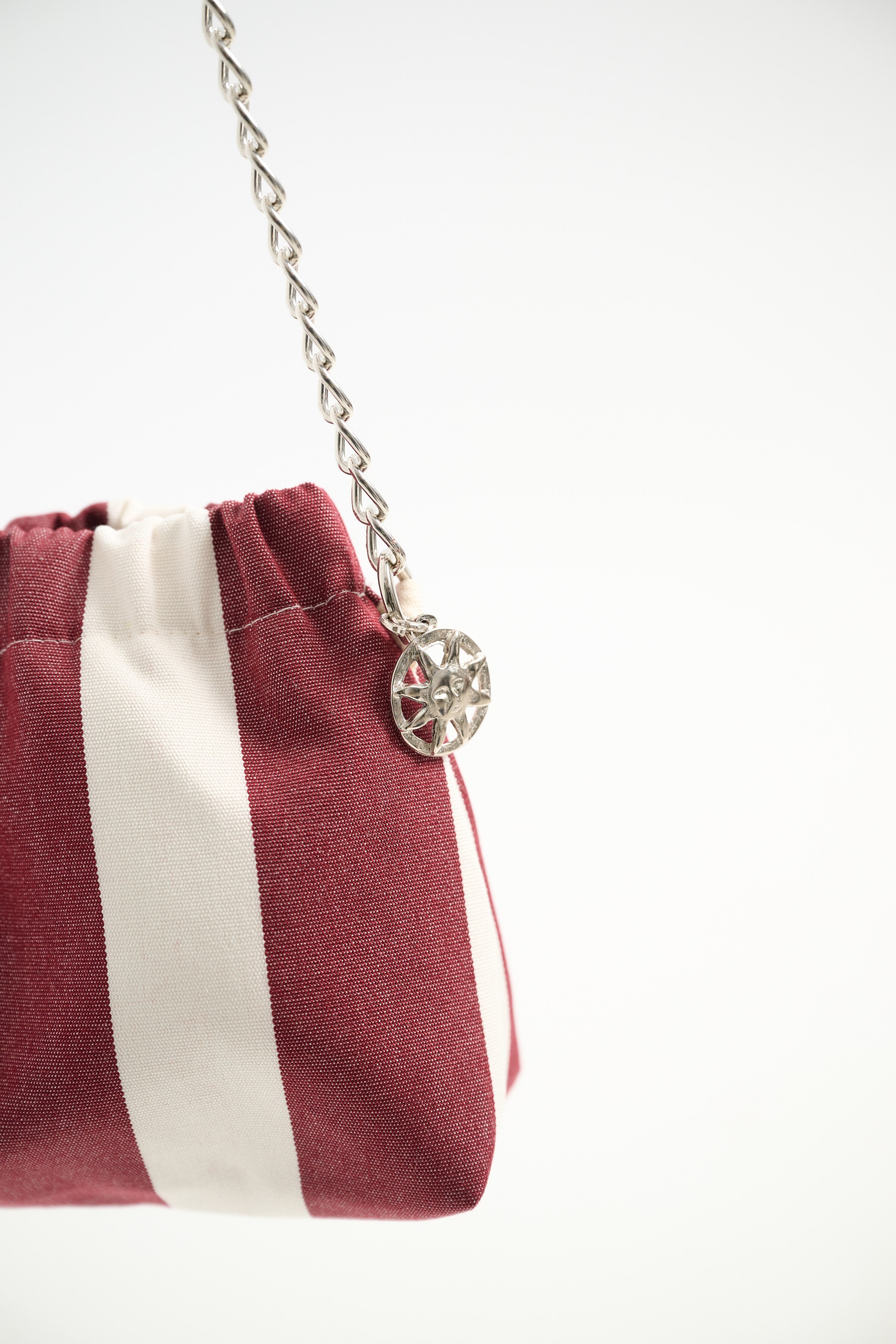 Éclair chain bag in wine stripes