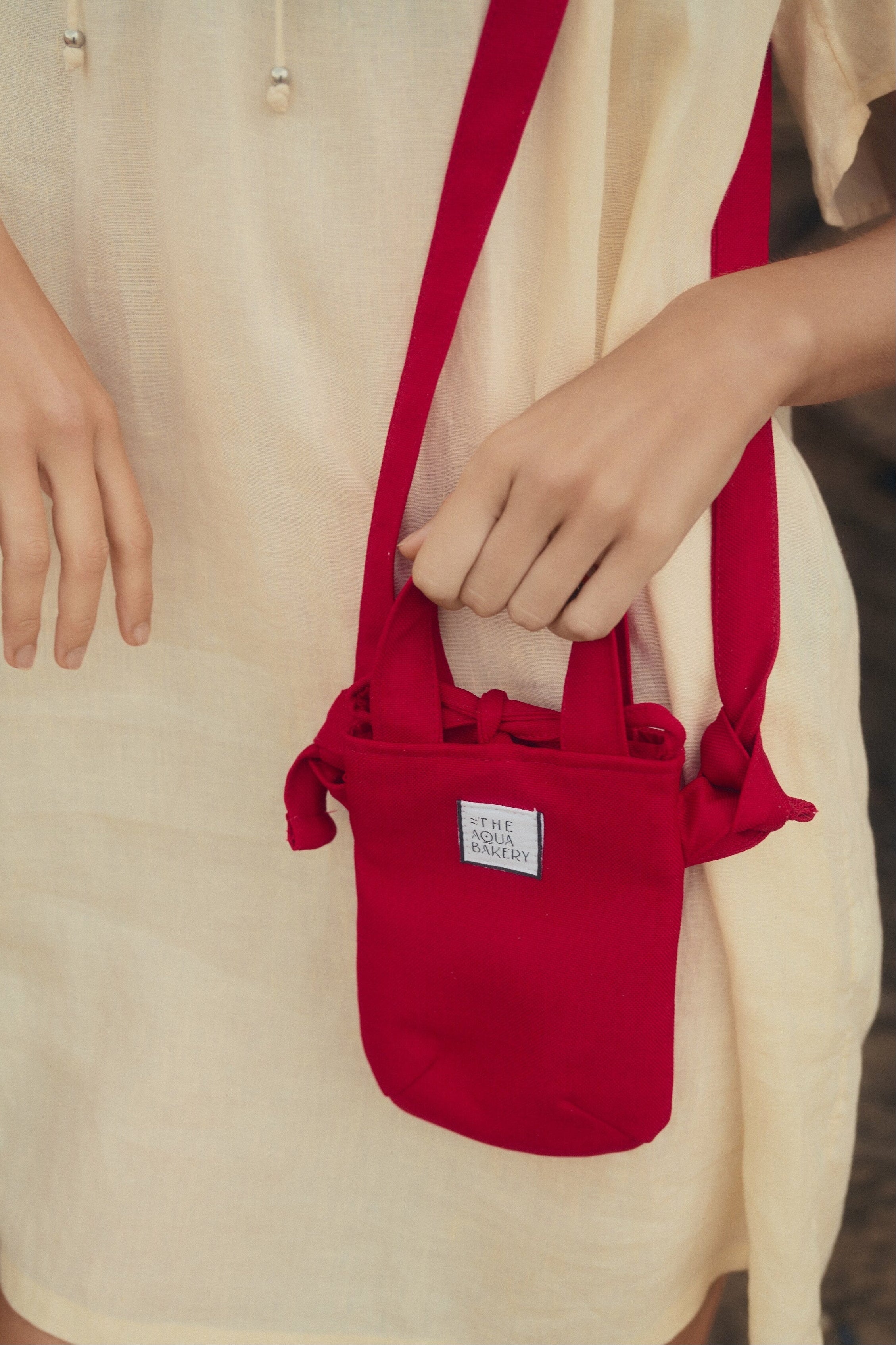Cannoli phone bag in red