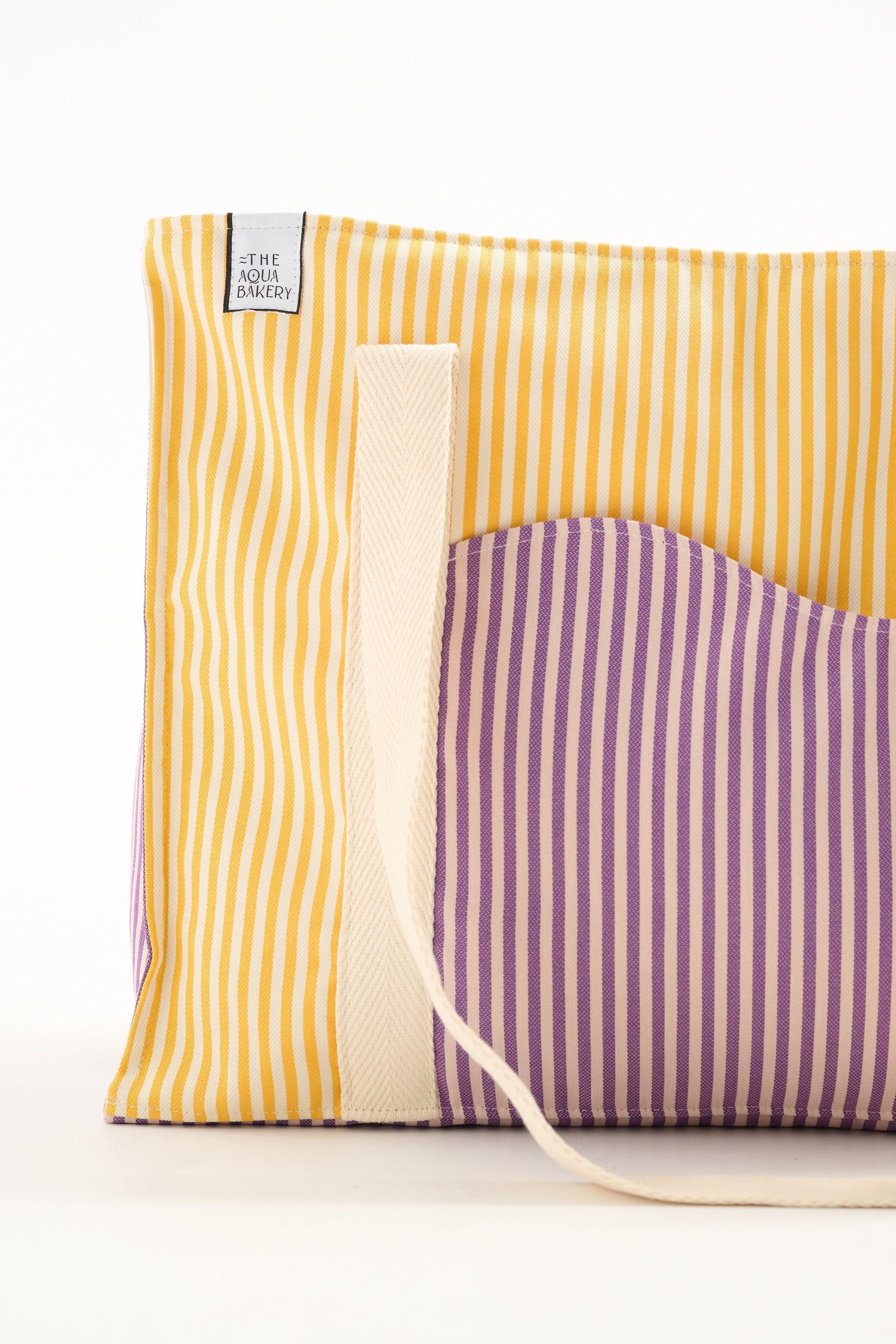 The Oversized Aprox bag in yellow stripes